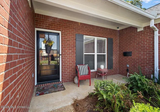 Photo 3 of Sale Pending at 2003 Rolling Hl Dr, Brandon, MS 39042 | MLS# 4159687 | Listing updated on 2026-09-11