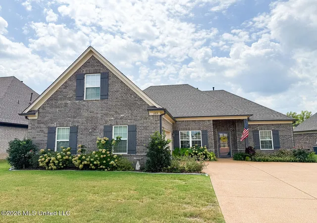 Photo 1 of Single family home for sale at 689 Holiday Cvs, Hernando, MS 38632 | MLS# 4160039 | Listing updated on 2026-09-21