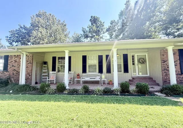 Photo 2 of Sale Pending at 8807 Newell Rd, Lake Cormorant, MS 38641 | MLS# 4159779 | Listing updated on 2026-09-18