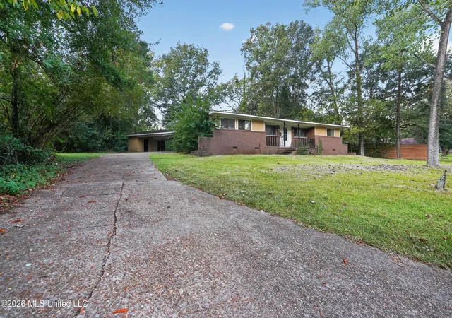 Photo 1 of Single family home for sale at 511 Pinecrest Cir, Jackson, MS 39204 | MLS# 4159862 | Listing updated on 2026-09-09