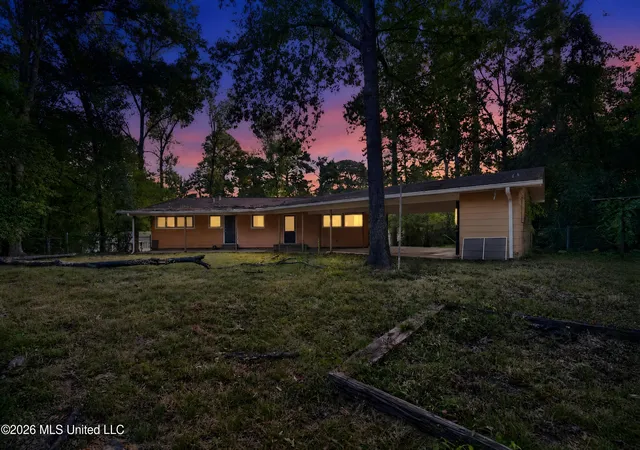 Photo 3 of Single family home for sale at 511 Pinecrest Cir, Jackson, MS 39204 | MLS# 4159862 | Listing updated on 2026-09-09