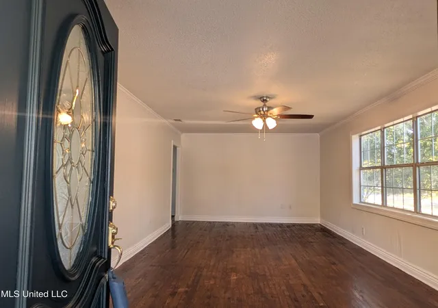 Photo 3 of Single family home for sale at 2302 Wilson Ave, Pascagoula, MS 39567 | MLS# 4159632 | Listing updated on 2026-08-19