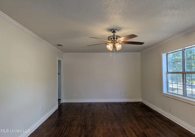 Photo 3 of Single family home for sale at 2302 Wilson Ave, Pascagoula, MS 39567 | MLS# 4159632 | Listing updated on 2026-08-19