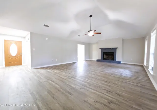 Photo 4 of Single family home for sale at 959 Mary Ruth Dr, Gulfport, MS 39507 | MLS# 4159653 | Listing updated on 2026-10-13