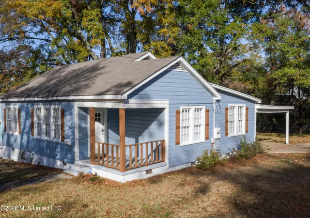 Single family home for sale at 522 Taylor St, Jackson, MS 39216 | MLS# 4159643