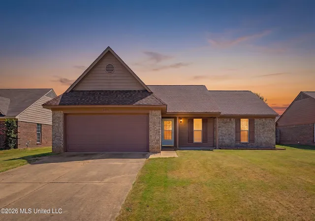 Photo 1 of Sale Pending at 6892 Tealwood Dr, Horn Lake, MS 38637 | MLS# 4159647 | Listing updated on 2026-08-28