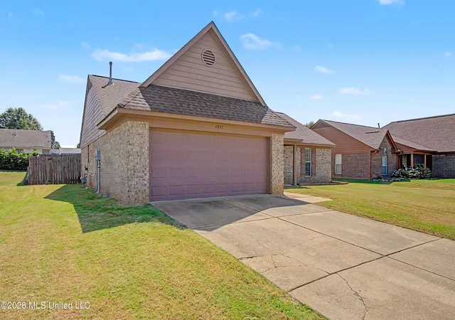 Photo 4 of Sale Pending at 6892 Tealwood Dr, Horn Lake, MS 38637 | MLS# 4159647 | Listing updated on 2026-08-28