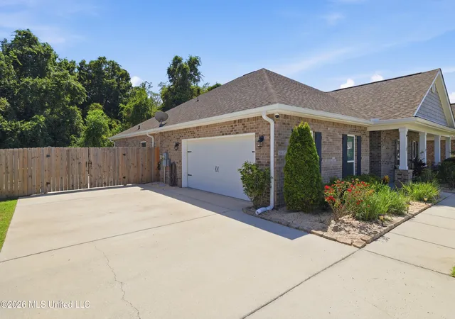 Photo 4 of Single family home for sale at 6417 Chickory Way, Ocean Springs, MS 39564 | MLS# 4159651 | Listing updated on 2026-09-28