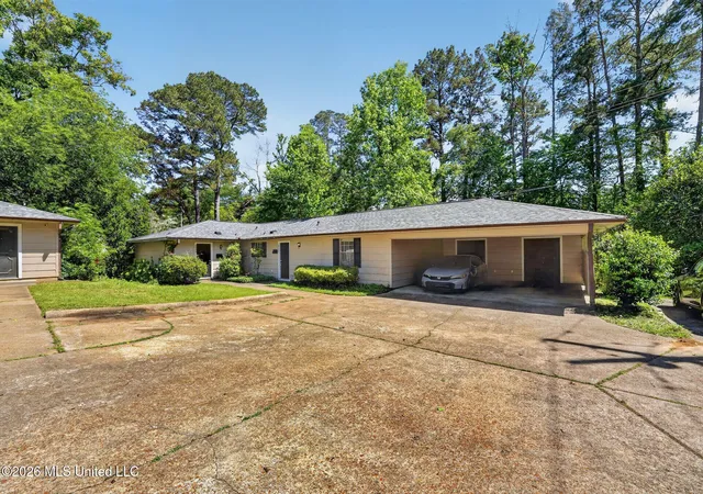 Photo 1 of Sale Pending at 5702 5704 Orchard View Dr, Jackson, MS 39211 | MLS# 4159676 | Listing updated on 2026-09-08