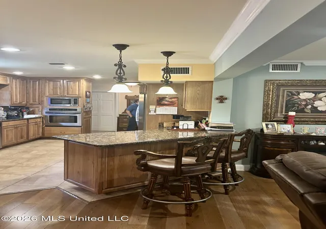 Photo 2 of Single family home for sale at 2421 Washington Ave, Pascagoula, MS 39567 | MLS# 4159707 | Listing updated on 2026-09-23