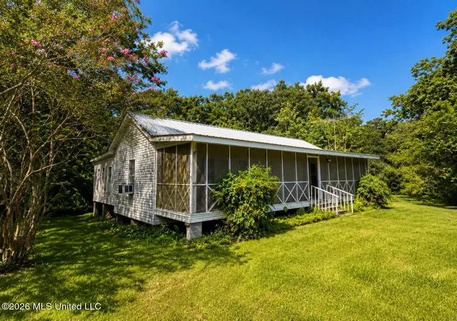 Photo 2 of Single family home for sale at 505 W 10th Avenue, Lumberton, MS 39455 | MLS# 4159668 | Listing updated on 2026-08-19
