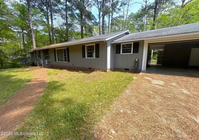 Photo 2 of Single family home for sale at 5726 Fernwood Dr, Jackson, MS 39206 | MLS# 4159712 | Listing updated on 2026-09-18