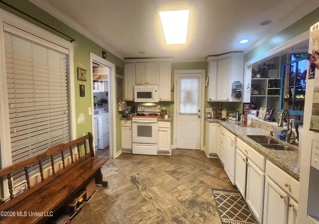 Photo 3 of Single family home for sale at 1709 Merrill St, Natchez, MS 39120 | MLS# 4159939 | Listing updated on 2026-08-23