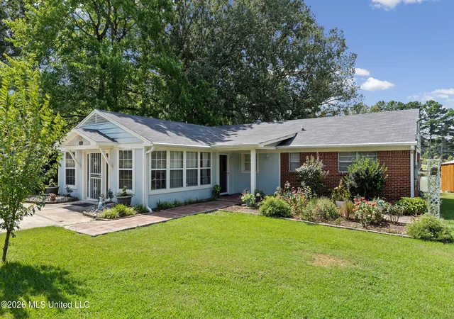Photo 2 of Single family home for sale at 401 Black Bear Cvs, Hernando, MS 38632 | MLS# 4159673 | Listing updated on 2026-08-25