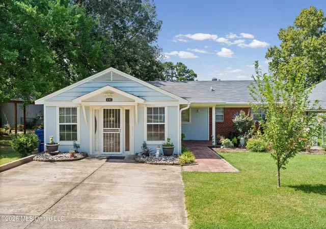 Photo 2 of Single family home for sale at 401 Black Bear Cvs, Hernando, MS 38632 | MLS# 4159673 | Listing updated on 2026-10-07