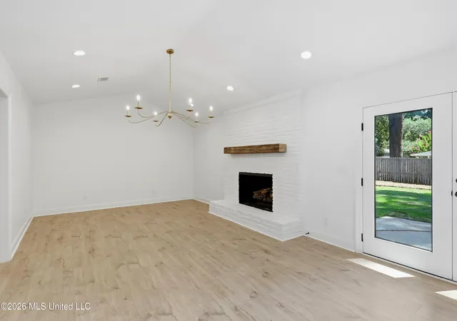 Photo 3 of Single family home for sale at 5326 Balmoral Dr, Jackson, MS 39211 | MLS# 4160005 | Listing updated on 2026-09-14