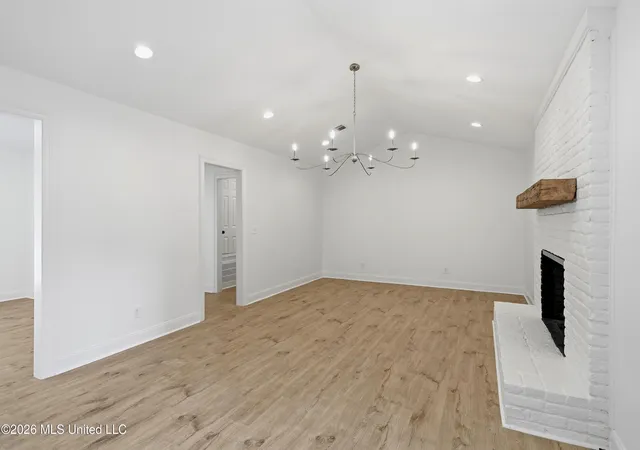 Photo 3 of Single family home for sale at 5326 Balmoral Dr, Jackson, MS 39211 | MLS# 4160005 | Listing updated on 2026-10-15