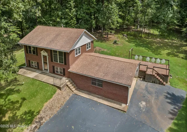 Photo 1 of Sale Pending at 867 Green Acres Dr, Hernando, MS 38632 | MLS# 4159700 | Listing updated on 2026-08-30