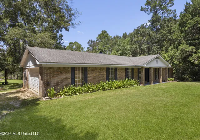 Photo 3 of Sale Pending at 2236 Brookside Dr, Gautier, MS 39553 | MLS# 4159808 | Listing updated on 2026-08-31