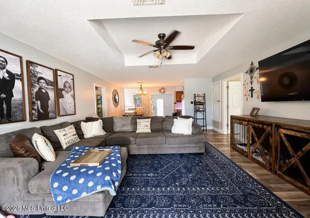 Photo 3 of Single family home for sale at 301 Ridgeview Dr, Carriere, MS 39426 | MLS# 4159695 | Listing updated on 2026-08-19