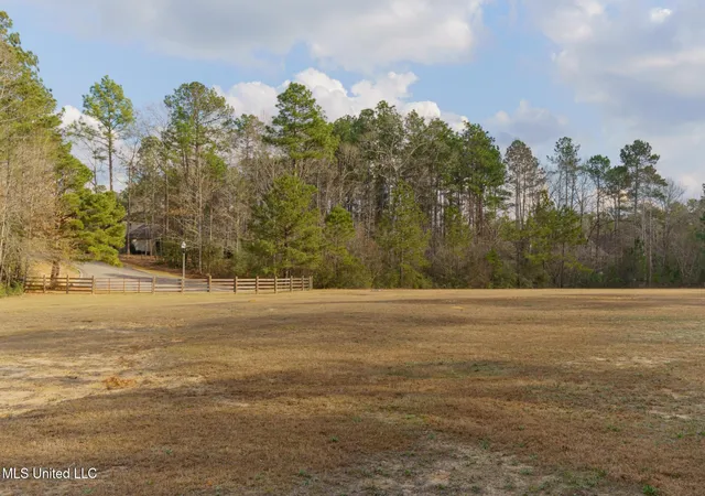 Photo 4 of Land for sale at 0 Waterford And 40th Pl, Hattiesburg, MS 39402 | MLS# 4159708 | Listing updated on 2026-08-19