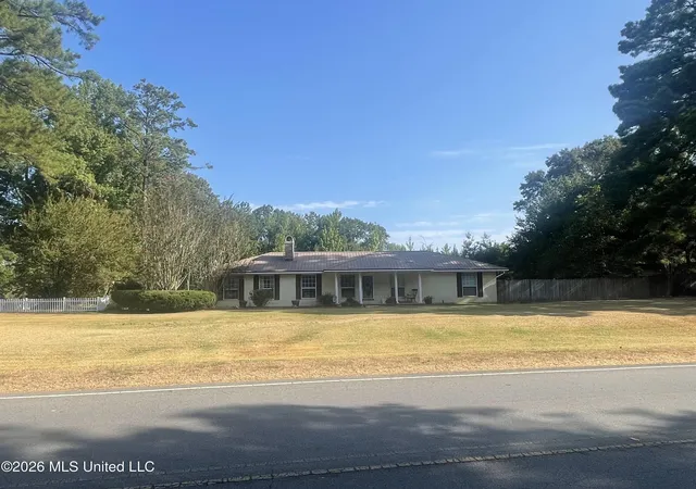 Photo 1 of Single family home for sale at 708 Nw Zetus Rd, Brookhaven, MS 39601 | MLS# 4160012 | Listing updated on 2026-08-21