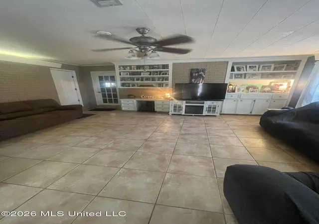 Photo 2 of Single family home for sale at 708 Nw Zetus Rd, Brookhaven, MS 39601 | MLS# 4160012 | Listing updated on 2026-08-21