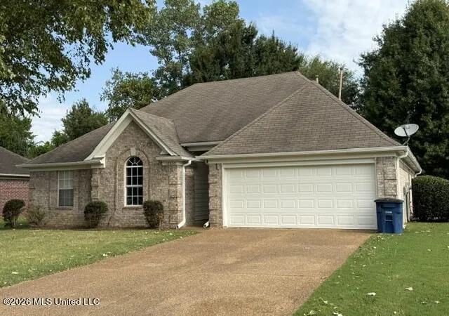 Photo 2 of Sale Pending at 10636 Wyckford Dr, Olive Branch, MS 38654 | MLS# 4160414 | Listing updated on 2026-09-06