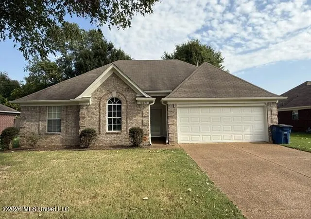 Photo 3 of Sale Pending at 10636 Wyckford Dr, Olive Branch, MS 38654 | MLS# 4160414 | Listing updated on 2026-09-06