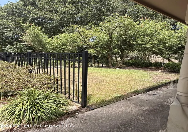 Photo 4 of Single family home for sale at 1402 Abbeyville St, Pascagoula, MS 39581 | MLS# 4159731 | Listing updated on 2026-08-19