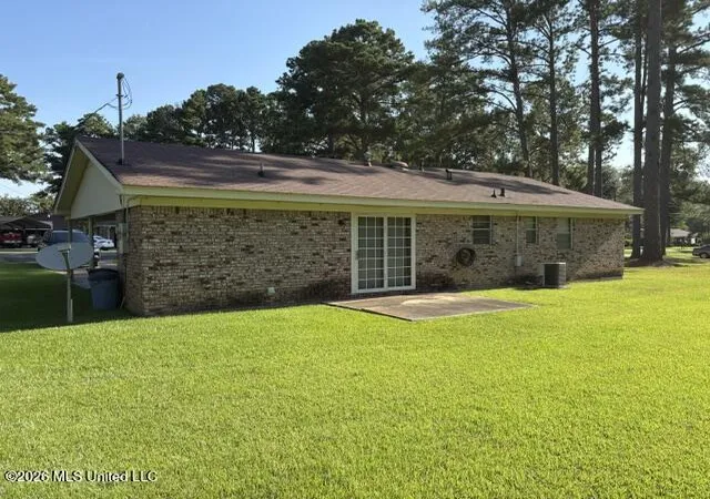 Photo 2 of Sale Pending at 104 N Pine Ridge Dr, Forest, MS 39074 | MLS# 4159723 | Listing updated on 2026-08-19