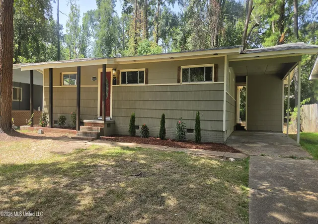Photo 1 of Sale Pending at 4223 Oakhill Dr, Jackson, MS 39206 | MLS# 4159746 | Listing updated on 2026-08-21