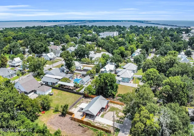 Photo 18 of Single family home for sale at 337 Saint George St, Bay Saint Louis, MS 39520 | MLS# 4160992 | Listing updated on 2026-08-31