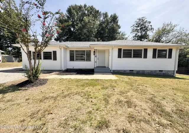 Photo 2 of Single family home for sale at 1216 W Main St, Senatobia, MS 38668 | MLS# 4159757 | Listing updated on 2026-09-09
