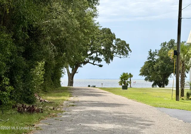 Photo 3 of Single family home for sale at 1523 Albacore Dr, Gautier, MS 39553 | MLS# 4159762 | Listing updated on 2026-09-18
