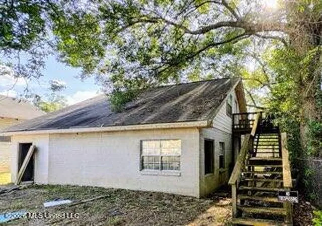 Photo 3 of Sale Pending at 106 S Strahan St, Poplarville, MS 39470 | MLS# 4159756 | Listing updated on 2026-09-10