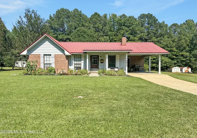 Photo 1 of Single family home for sale at 16850 E John C Stennis Dr, Louisville, MS 39339 | MLS# 4159763 | Listing updated on 2026-09-22