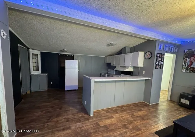 Photo 3 of Sale Pending at 323 Burton Rd, Holly Springs, MS 38635 | MLS# 4159764 | Listing updated on 2026-09-11