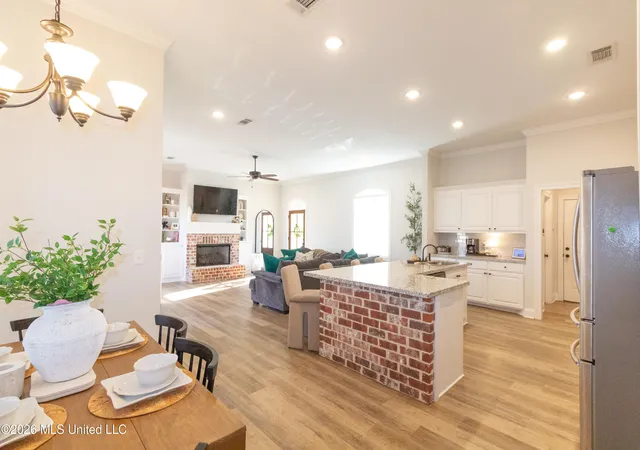 Photo 2 of Single family home for sale at 115 Chartleigh Cir, Canton, MS 39046 | MLS# 4159782 | Listing updated on 2026-09-10
