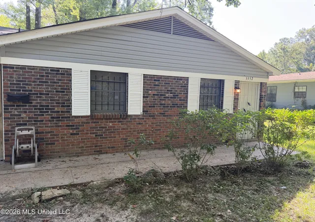 Photo 2 of Single family home for sale at 5552 Crepe Myrtle Dr, Jackson, MS 39206 | MLS# 4159958 | Listing updated on 2026-08-21