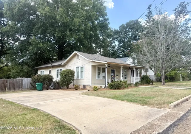 Photo 3 of Single family home for sale at 316 Becker St, Brookhaven, MS 39601 | MLS# 4159838 | Listing updated on 2026-08-20