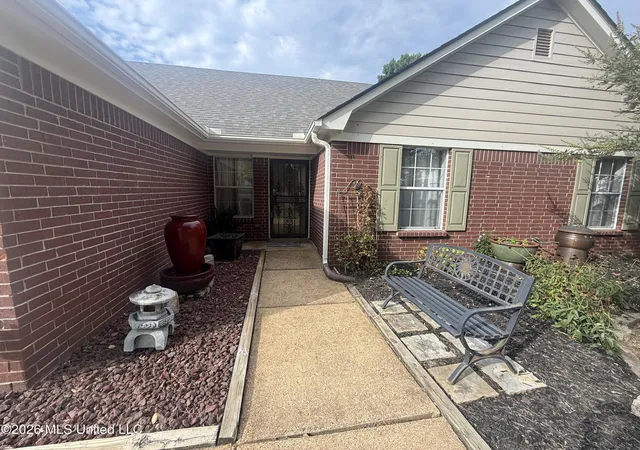 Photo 3 of Single family home for sale at 1141 Stonegate Cvs, Southaven, MS 38671 | MLS# 4159850 | Listing updated on 2026-10-06