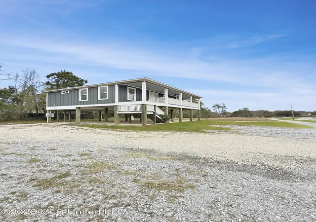 Photo 3 of Single family home for sale at 10501 Pin Oak Dr, Biloxi, MS 39532 | MLS# 4160700 | Listing updated on 2026-08-28