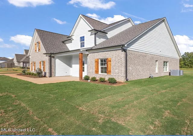 Photo 2 of Single family home for sale at 7579 Thomas Riley St, Hernando, MS 38632 | MLS# 4159914 | Listing updated on 2026-08-20