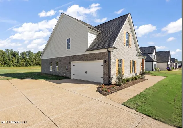 Photo 3 of Single family home for sale at 7579 Thomas Riley St, Hernando, MS 38632 | MLS# 4159914 | Listing updated on 2026-08-20