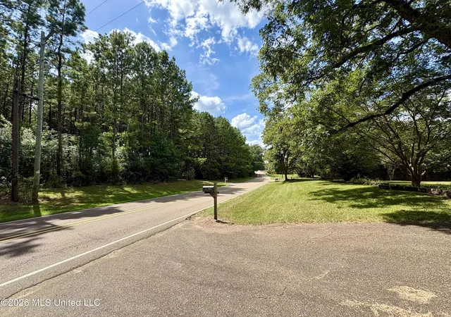 Photo 3 of Single family home for sale at 1041 Lower Centreville Rd, Centreville, MS 39631 | MLS# 4159906 | Listing updated on 2026-08-20