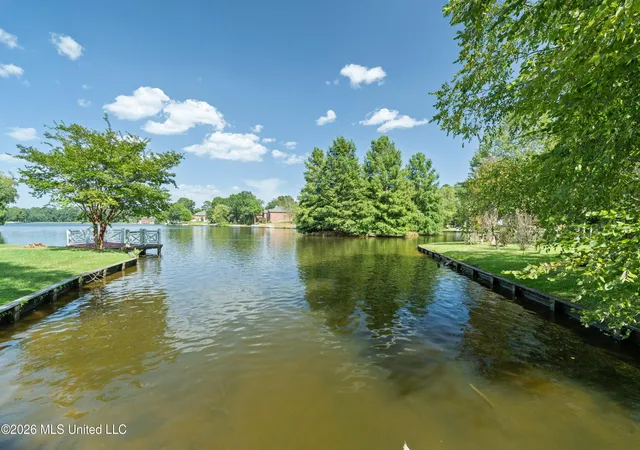 Photo 2 of Single family home for sale at 66 W Shore Dr, Hattiesburg, MS 39402 | MLS# 4159892 | Listing updated on 2026-08-24