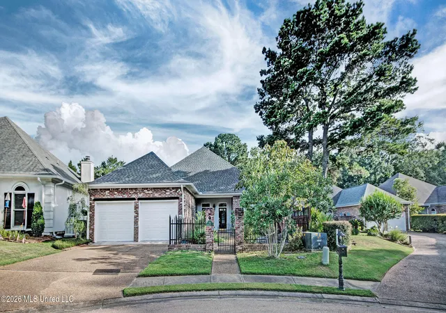 Photo 2 of Single family home for sale at 116 Greens View Dr, Madison, MS 39110 | MLS# 4159918 | Listing updated on 2026-08-20