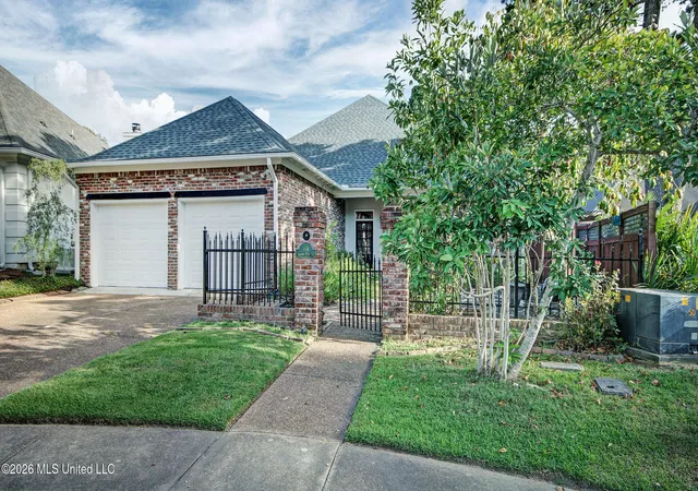 Photo 3 of Single family home for sale at 116 Greens View Dr, Madison, MS 39110 | MLS# 4159918 | Listing updated on 2026-08-20