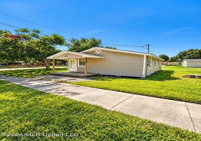 Photo 3 of Single family home for sale at 2201 30th Street, Gulfport, MS 39501 | MLS# 4159899 | Listing updated on 2026-09-06